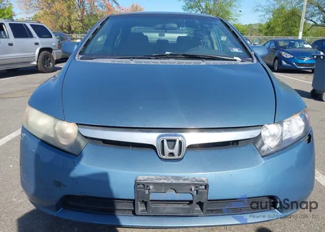 2008 Honda Civic Lx z USA, uszkodzony, nr VIN 2HGFA16558H517528